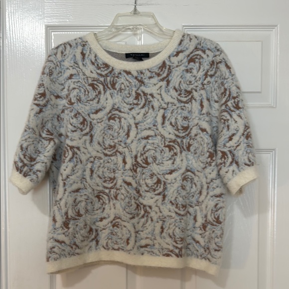 Tahari Women’s  Short Sleeve Sweater Soft Fuzzy Floral Size XL - Picture 1 of 11